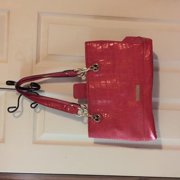 Liz Claiborne Red purse - Picture 1 of 3